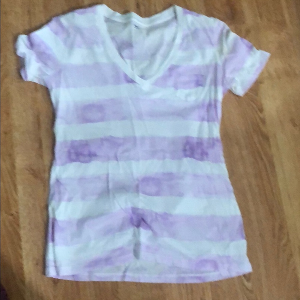 Gap T-shirt purple watercolor stripes V-neck small